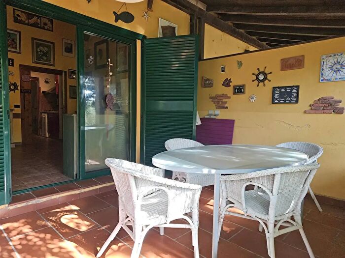 Appartamento trilocale in vendita in Guardistallo