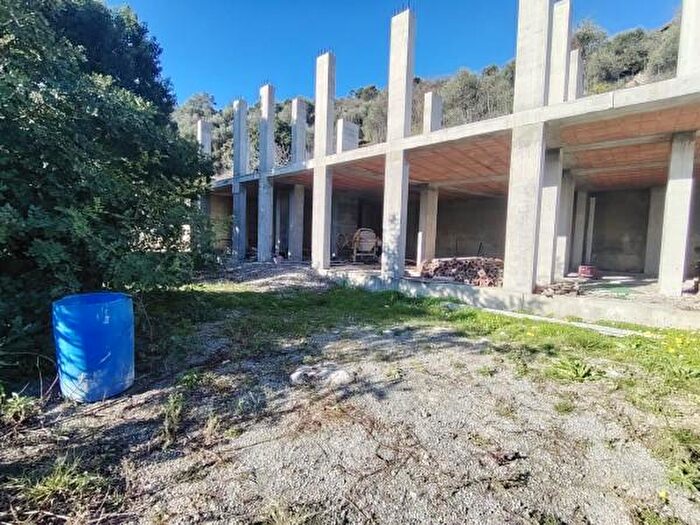 Casa con 6 locali in vendita in Via San Sebastiano, Vallebona