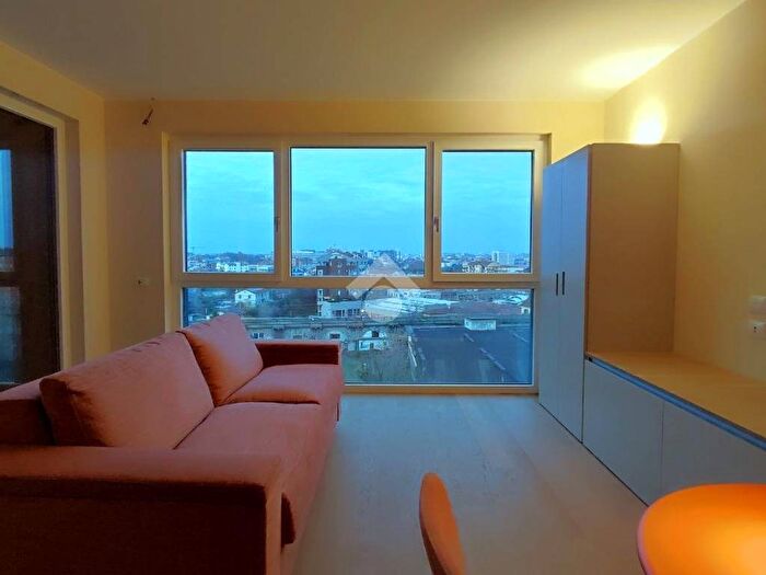 Appartamento monolocale in affitto in Via Giampietro Lucini, Maggiolina, Milano