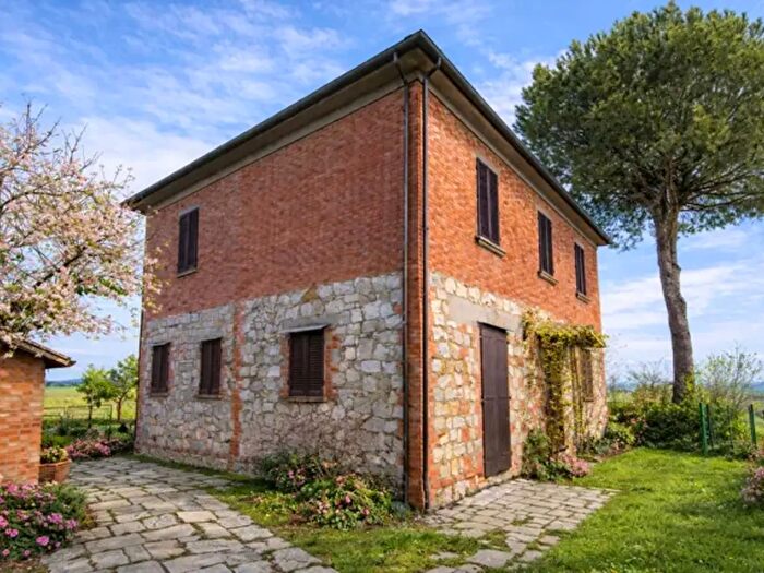 Casa con 6 locali in vendita in Via Ottavio Maestri, Torrita Di Siena