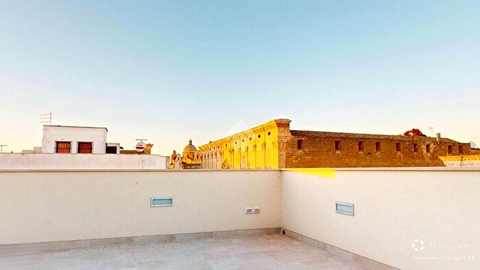 Appartamento trilocale in affitto in Via Roma, Francavilla Fontana