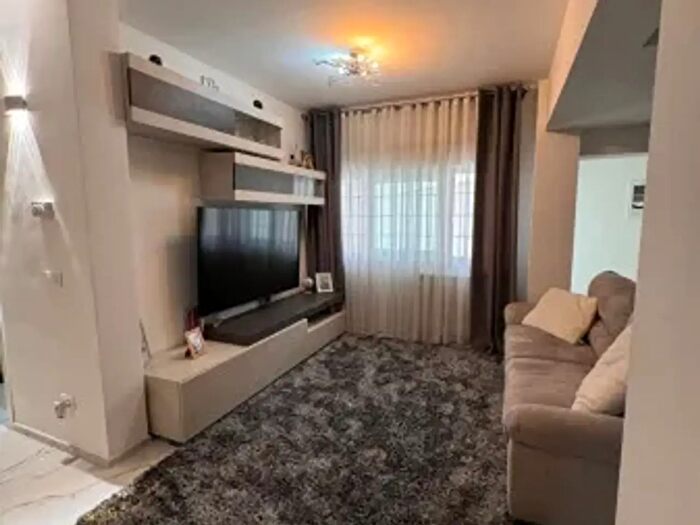 Appartamento quadrilocale in vendita in Viale Nerone, Anzio