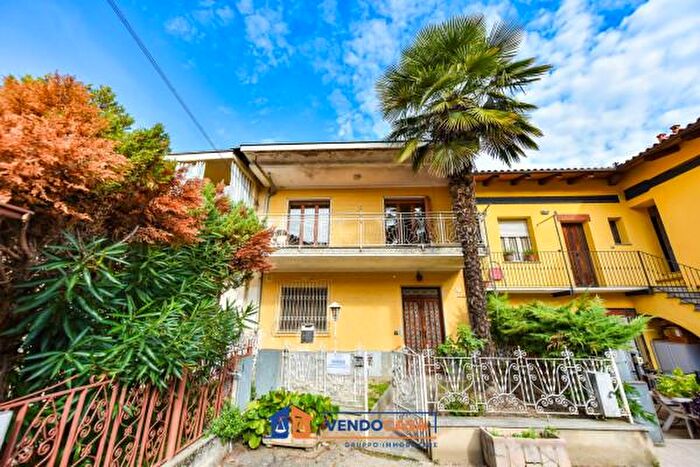 Casa con 5 locali in vendita in Piazza Rimembranza, Lombriasco
