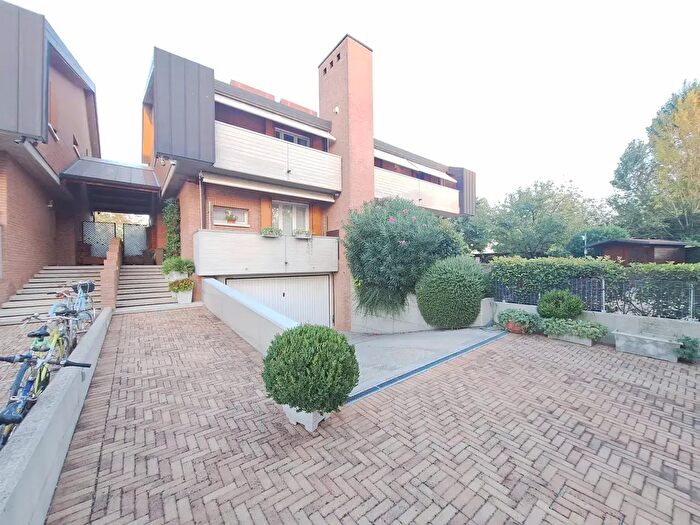 Casa con 6 locali in vendita in Via Silvio Baruchello, Rovigo