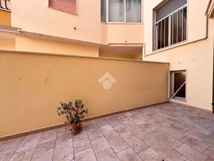 Appartamento trilocale in vendita in Via Savonarola, Gallipoli