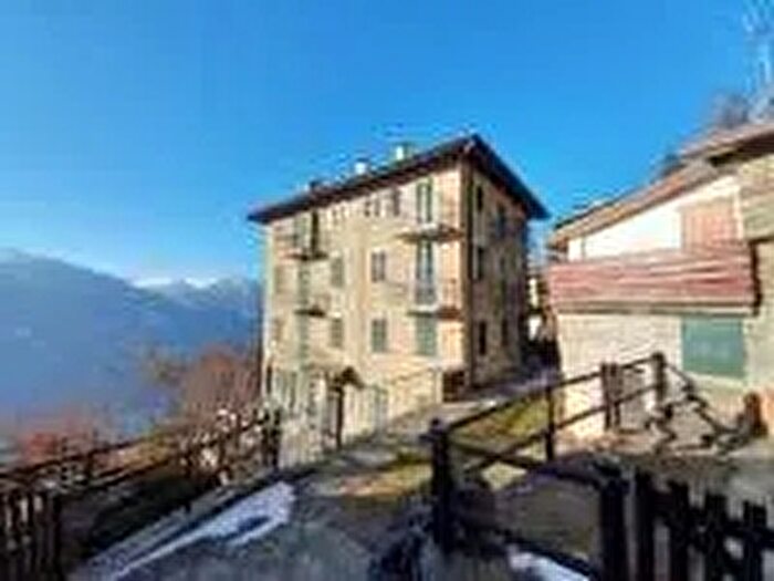 Casa bilocale in vendita in Tresivio