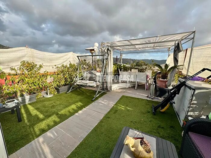 Appartamento bilocale in vendita in Via Agnano Astroni, Napoli