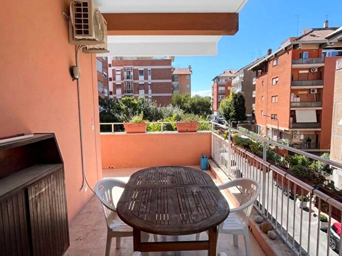 Appartamento trilocale in affitto in Via Rodolfo Benini, Fleming, Roma