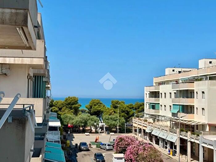 Appartamento trilocale in vendita in Viale della Fenice, Gallipoli