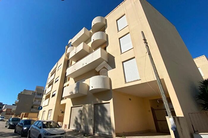 Appartamento con 5 locali in vendita in Via Erice, Trapani