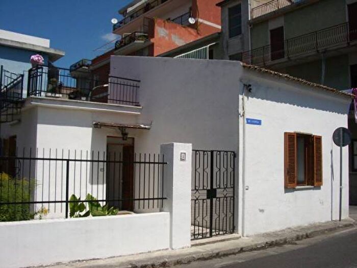 Casa trilocale in affitto in Via Birago, Centro Arenile, Scalea