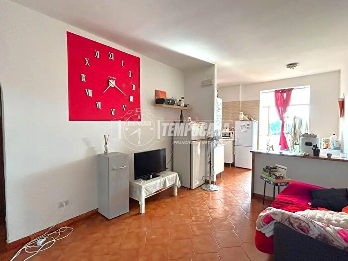 Appartamento trilocale in vendita in Roma