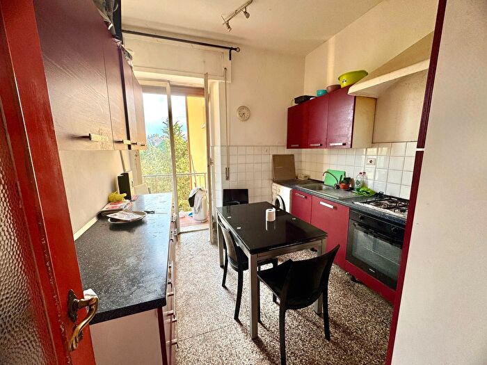 Appartamento quadrilocale in vendita in Via Duccio di Boninsegna, Siena