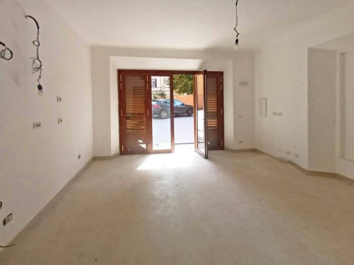 Appartamento con 6 locali in affitto in Piazza Leopoldo Nobili, Campo di Marte, Firenze