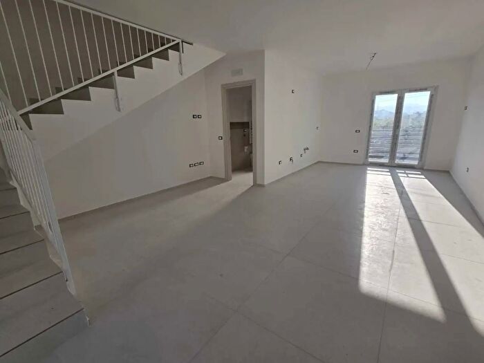 Casa quadrilocale in vendita in Via Casalino, San Cipriano Picentino