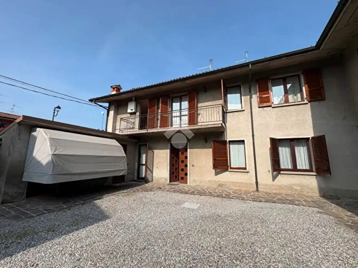 Appartamento quadrilocale in vendita in Via Manzoni, Erbusco