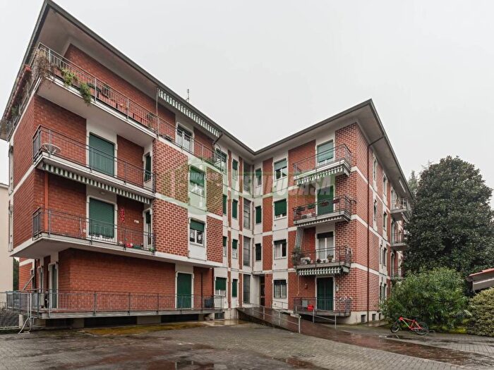 Appartamento trilocale in affitto in Via Asiago, Oreno Velasca, Vimercate