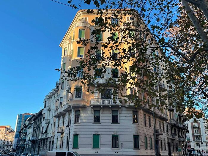 Appartamento trilocale in affitto in Viale Abruzzi, Città Studi, Milano