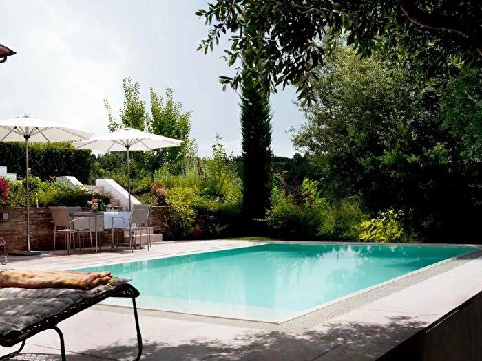 Casa con 7 locali in vendita in Montopoli In Val DArno