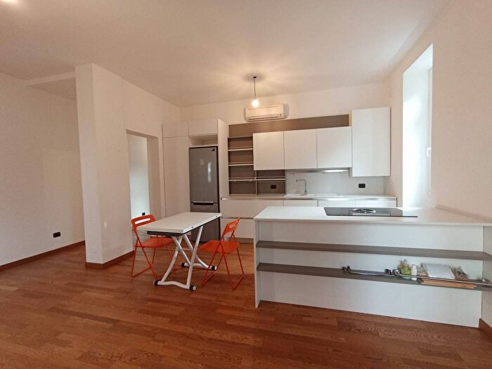 Appartamento bilocale in affitto in Via Zurigo, Inganni, Milano