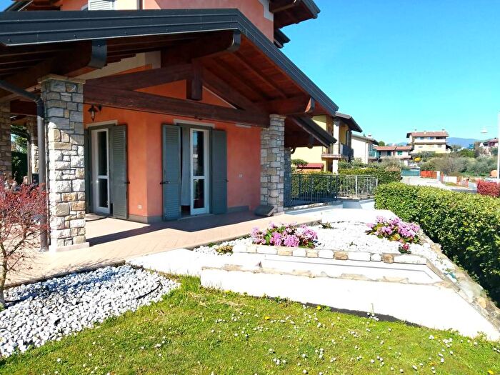 Casa trilocale in affitto in Moniga del Garda