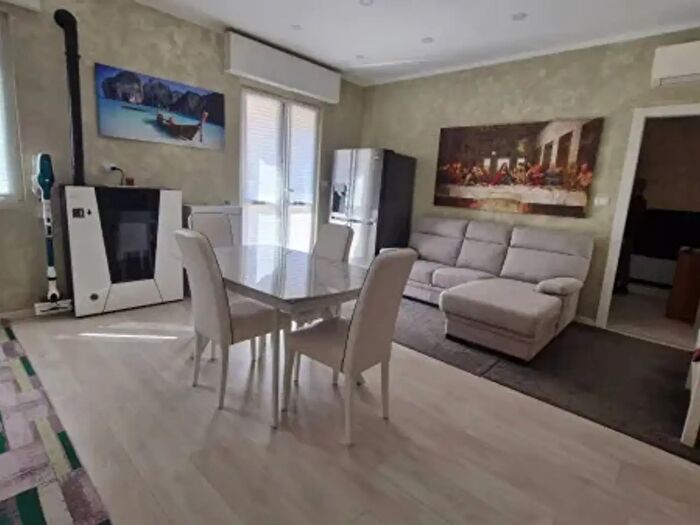 Appartamento quadrilocale in vendita in Via Cefalonia, Reggio Emilia