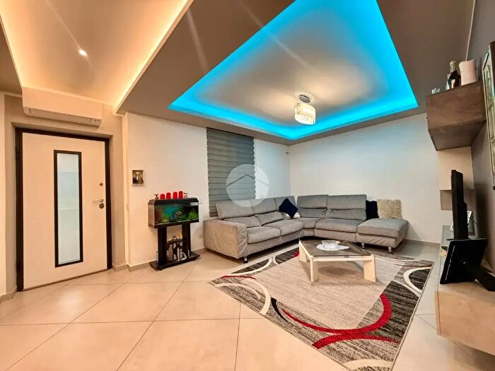 Casa con 5 locali in vendita in Piazza Giuseppe Garibaldi, Sesto Ed Uniti