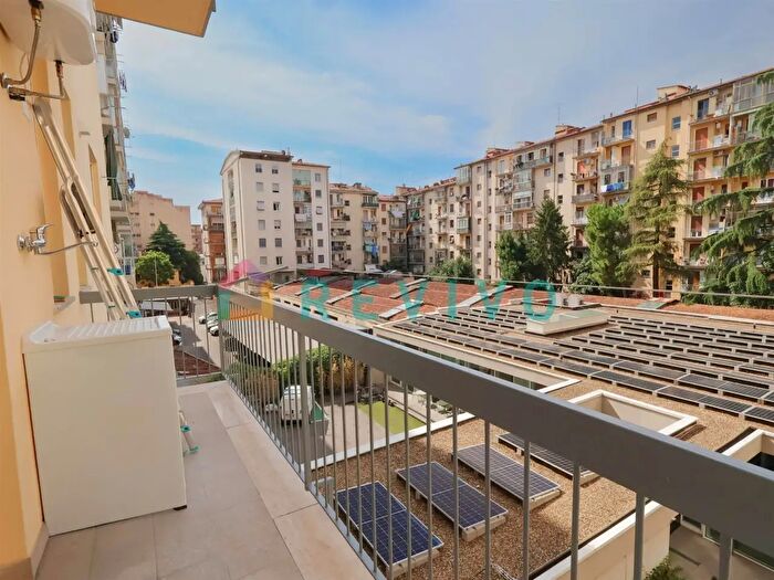 Appartamento trilocale in affitto in Via Maragliano, Firenze