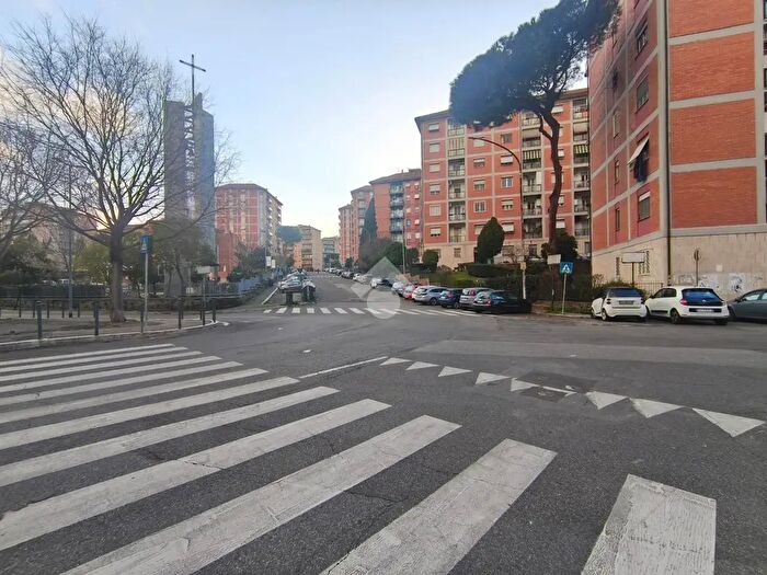 Appartamento con 5 locali in vendita in Via Marcio Rutilio, Roma