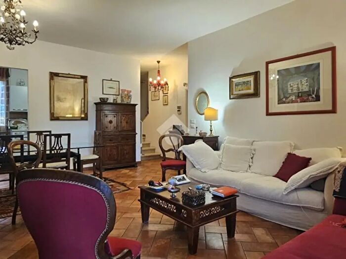 Casa quadrilocale in vendita in Perugia