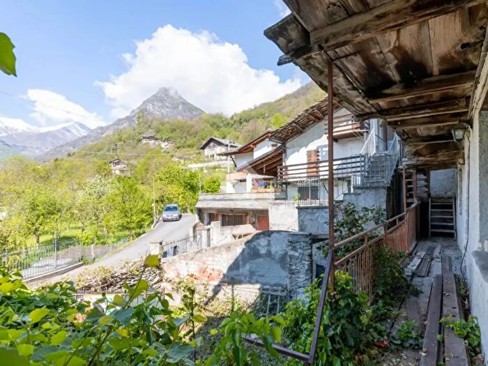 Case in Vendita e in Affitto - 3