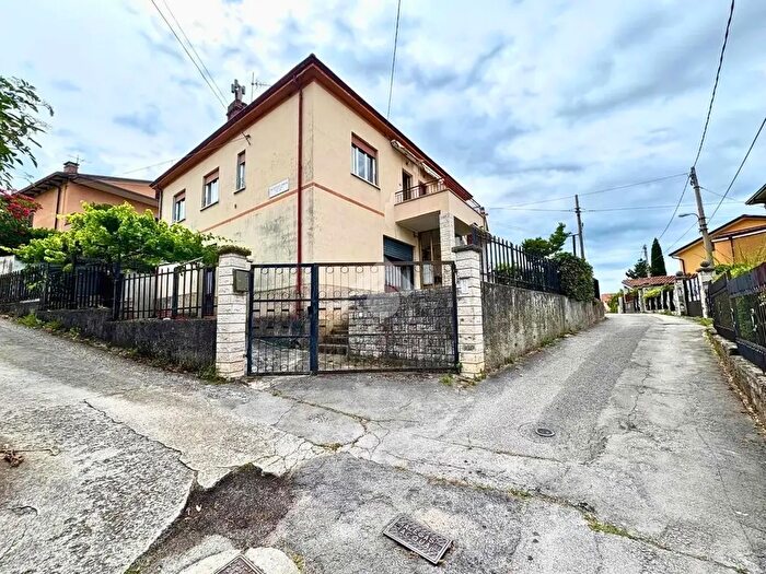 Casa trilocale in vendita in Via Matteo Giulio Bartoli, Trieste
