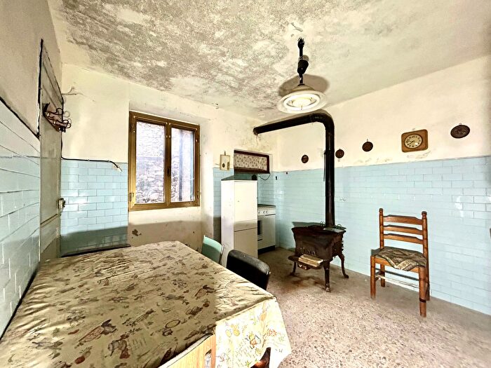 Casa trilocale in vendita in Ponte di Nava, Ormea