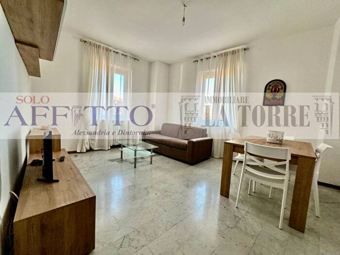Appartamento trilocale in affitto in CIRCONVALLAZIONE, Centro, Cassano Spinola