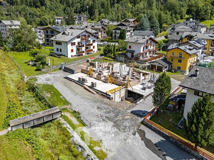 Appartamento bilocale in vendita in Via Don Guanella, Campodolcino