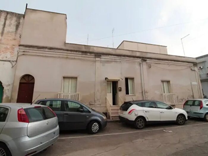 Appartamento con 6 locali in vendita in Via Maria Immacolata, San Giorgio Ionico