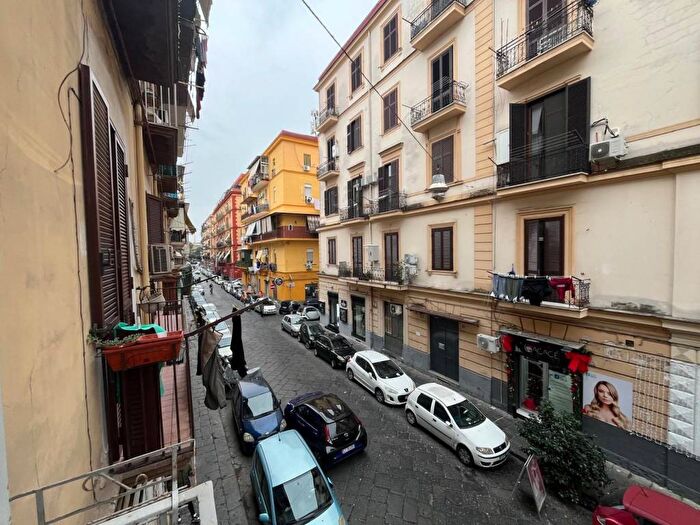 Appartamento trilocale in affitto in Via Camillo Porzio, Arenaccia, Napoli