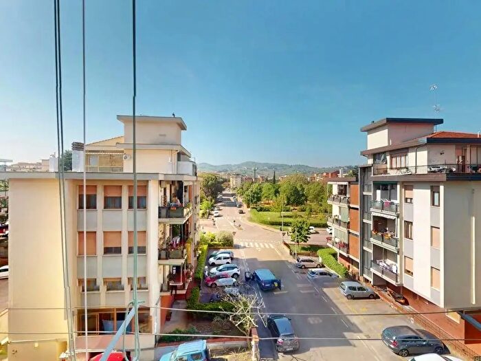 Appartamento trilocale in vendita in Scandicci