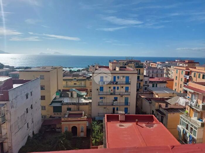 Appartamento bilocale in vendita in Via Purgatorio, Torre Del Greco