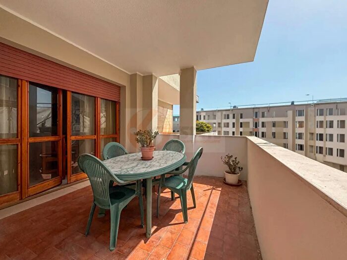 Appartamento con 5 locali in vendita in Via Addis, Sassari