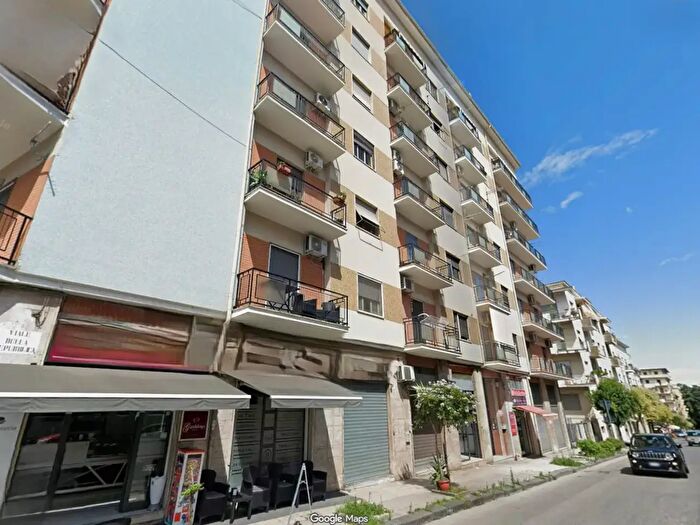 Appartamento trilocale in vendita in Viale della Repubblica, Cosenza