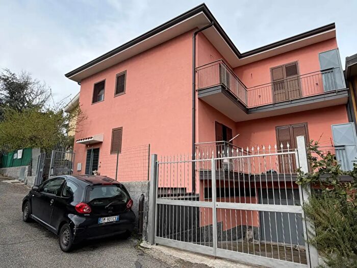 Appartamento con 6 locali in vendita in Belpasso