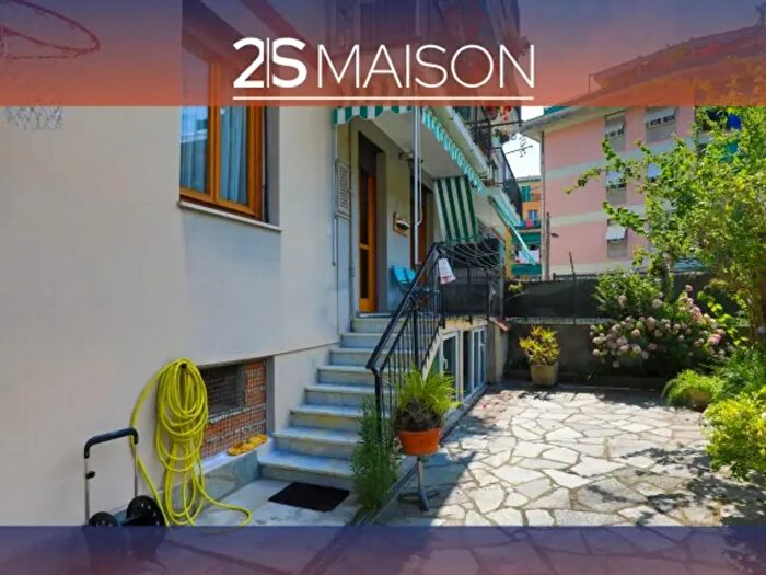 Appartamento con 5 locali in vendita in Via Milano, Rapallo