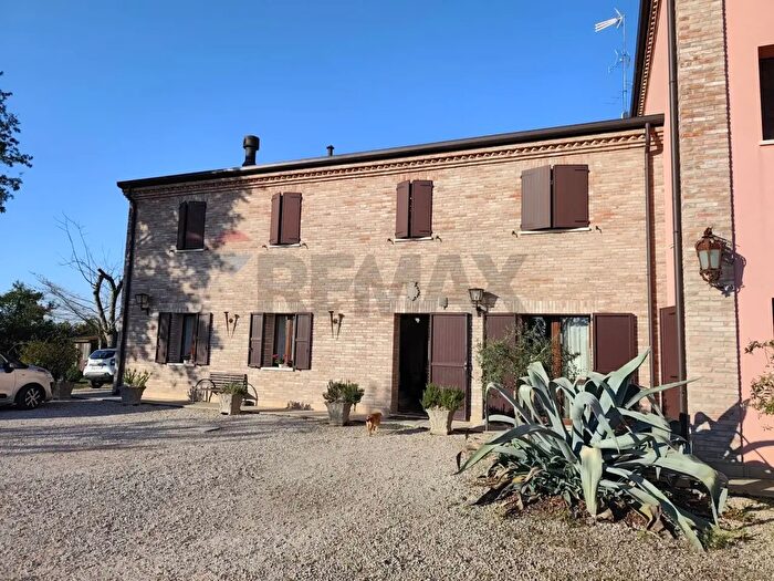 Casa con 11 locali in vendita in Via Madonna Boschi, Poggio Renatico