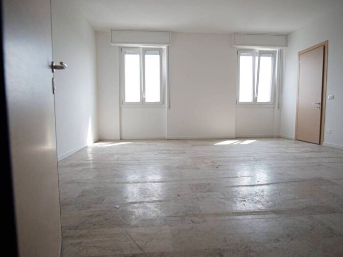 Appartamento trilocale in affitto in Via Giovanni Pascoli, Montello