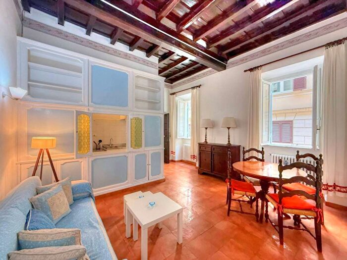 Appartamento bilocale in affitto in Via dei Prefetti, Montecitorio, Roma