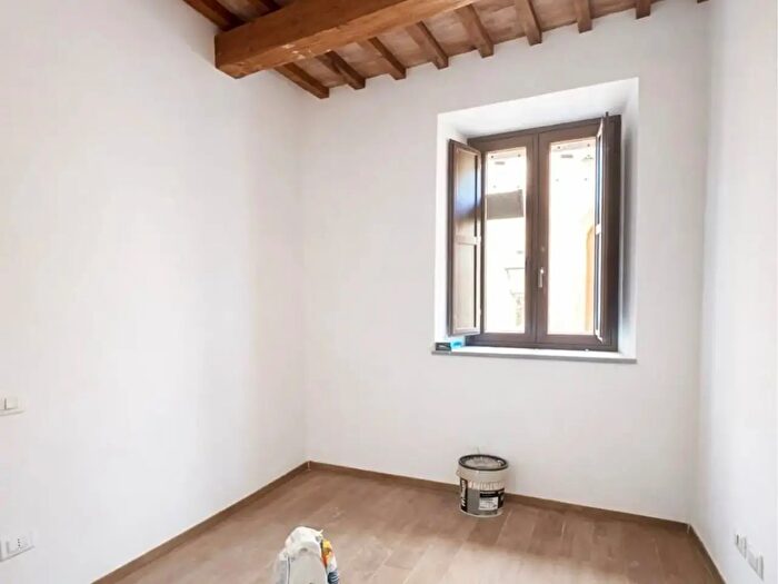 Appartamento quadrilocale in vendita in Ozeri, Tolentino