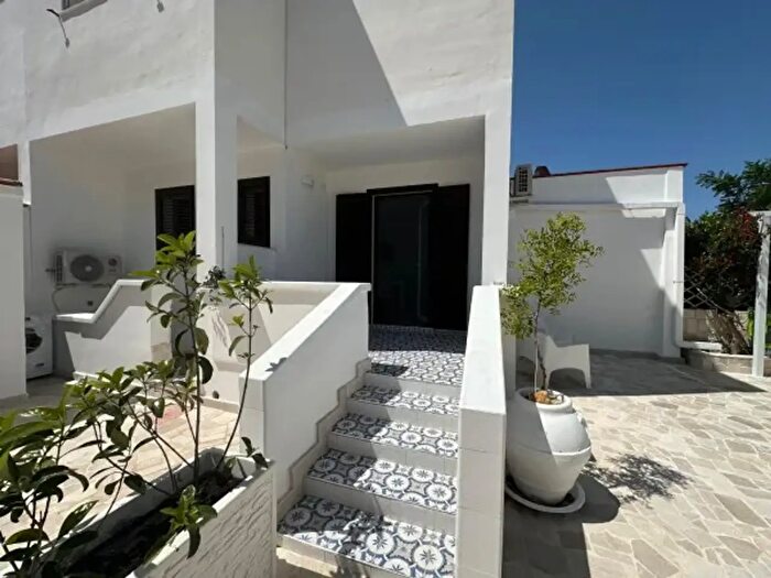 Casa trilocale in affitto in Via Nilde Iotti, Maruggio