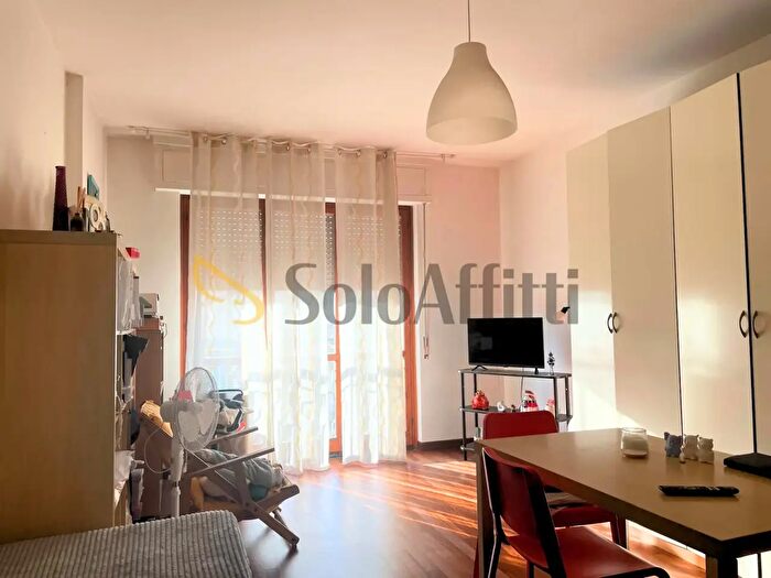 Appartamento trilocale in affitto in Via Montello, Pisa