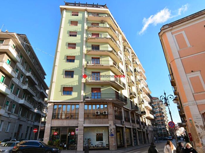 Appartamento con 5 locali in vendita in via Valentini Vista Franco, Via della Repubblica Piazza San Francesco, Foggia